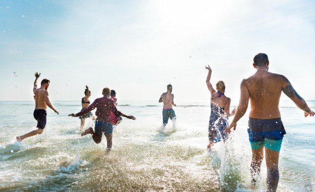 Add romantic beach activities for couples