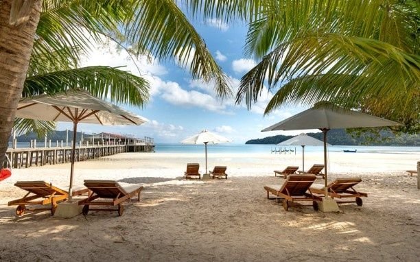 Best-Beach-Resorts-and-Coastal-Escapes-to-Consider