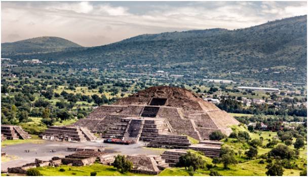 Teotihuacan, Baalbek, and the Power of Scale